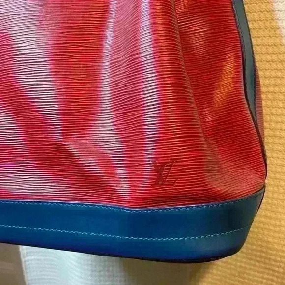 Louis Vuitton Limited Edition EPI Tri-color Neo Bucket - Picture 3 of 9